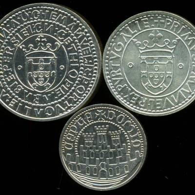 XVII Exposição - Colecção de 3 moedas em prata. Belas a soberbas
